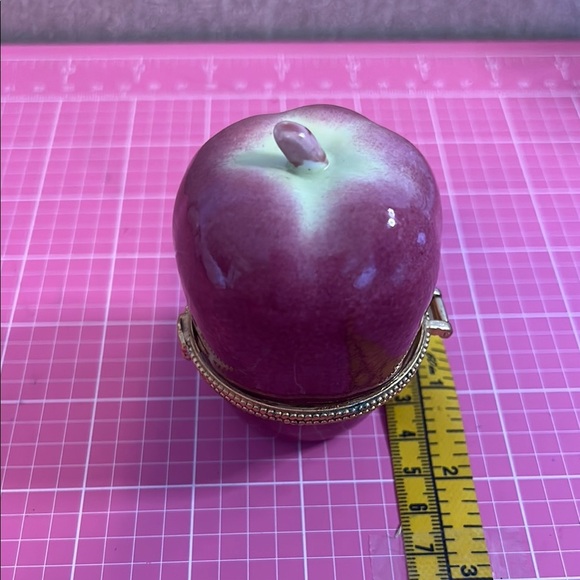 Elegant Red Apple Trinket Box - Picture 9 of 10